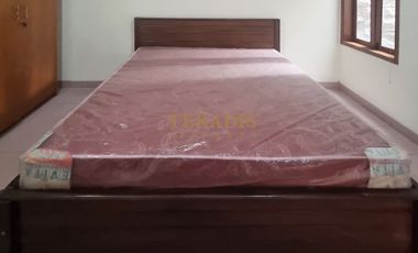 DISEWAKAN RUMAH DI KAWASAN PONDOK INDAH