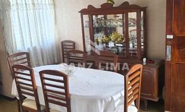 Infonavit La Margarita: Agradable Casa Duplex, amplia y en buenas condiciones.