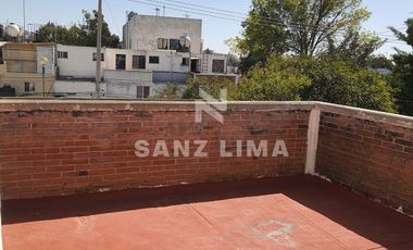 Infonavit La Margarita: Agradable Casa Duplex, amplia y en buenas condiciones.