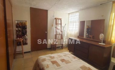 Infonavit La Margarita: Agradable Casa Duplex, amplia y en buenas condiciones.