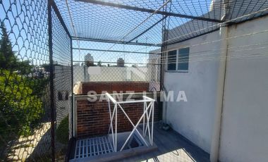 Infonavit La Margarita: Agradable Casa Duplex, amplia y en buenas condiciones.