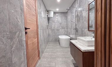 Villa Mewah Baru 3 Lantai View Laut di Nusa Dua Bali