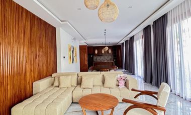 Villa Mewah Baru 3 Lantai View Laut di Nusa Dua Bali