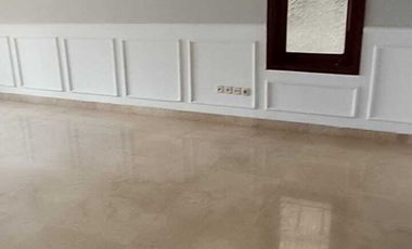 Disewakan Rumah Besar Siap Huni di Kemang Jakarta Selatan