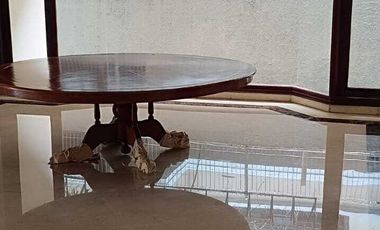 Disewakan Rumah Besar Siap Huni di Kemang Jakarta Selatan