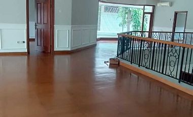 Disewakan Rumah Besar Siap Huni di Kemang Jakarta Selatan