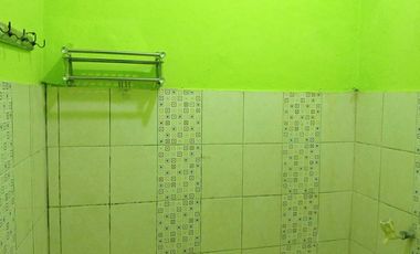 Sewa Rumah Bulanan 2 kamar, 1 Ruang Tamu, 1 Dapur, Parkir Motor Mobil