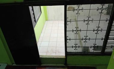 Sewa Rumah Bulanan 2 kamar, 1 Ruang Tamu, 1 Dapur, Parkir Motor Mobil