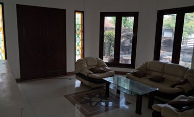 Disewakan Rumah Hook Terenovasi di Pluit Timur Residence Jakarta Utara