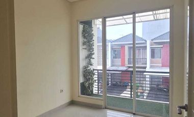 Disewakan Rumah Golf Lake Siap Huni Murah di Cengkareng Jakarta Barat