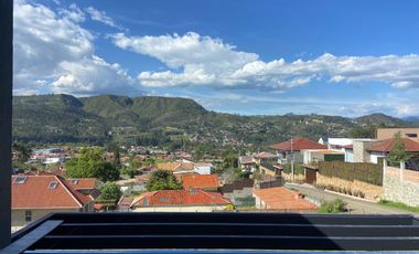 CASA DE LUJO CON PISCINA, CHALLUABAMBA