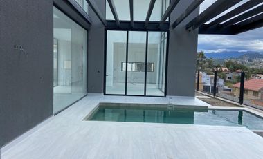 CASA DE LUJO CON PISCINA, CHALLUABAMBA