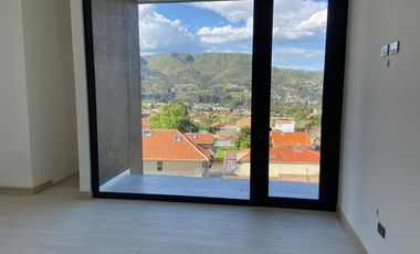 CASA DE LUJO CON PISCINA, CHALLUABAMBA