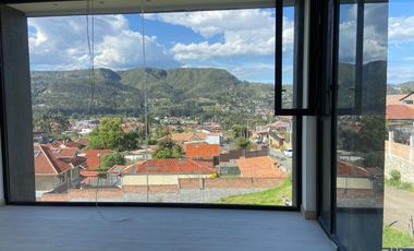 CASA DE LUJO CON PISCINA, CHALLUABAMBA