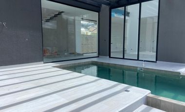 CASA DE LUJO CON PISCINA, CHALLUABAMBA