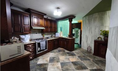 CASA 20 DE NOVIEMBRE, CENTRO PAJUACARAN MICHOACAN