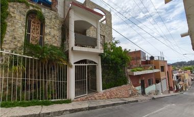 CASA 20 DE NOVIEMBRE, CENTRO PAJUACARAN MICHOACAN