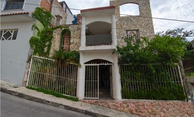 CASA 20 DE NOVIEMBRE, CENTRO PAJUACARAN MICHOACAN