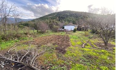 AL LADO DE RUTA L-710, A 20 MINUTOS DE SANTA CRUZ.
