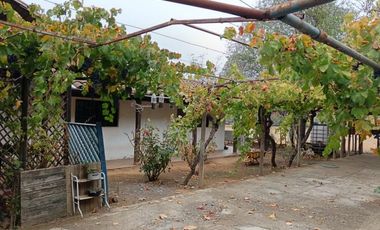 AL LADO DE RUTA L-710, A 20 MINUTOS DE SANTA CRUZ.