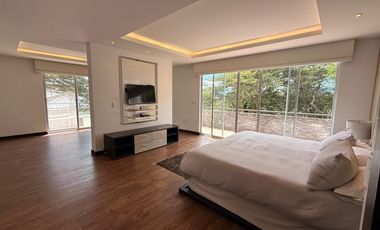 VENTA Casa de 4 habitaciones en Urb. Privada. Arrayanes, Puembo