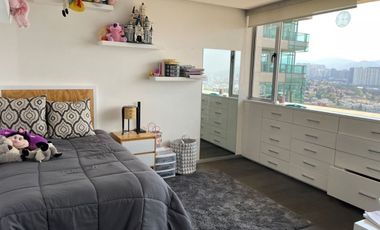 Bosque alto amueblado