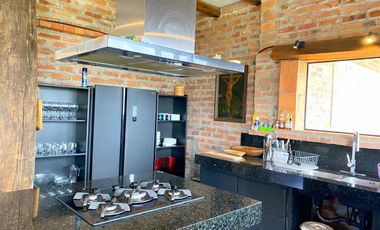 Casa en renta con vista espectacular a Challuabamba, Cuenca, y Azogues