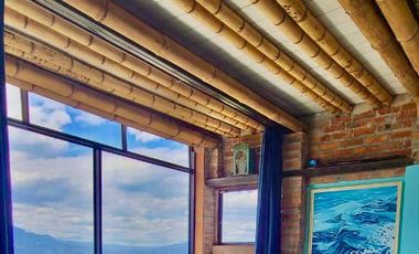 Casa en renta con vista espectacular a Challuabamba, Cuenca, y Azogues