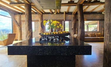 Casa en renta con vista espectacular a Challuabamba, Cuenca, y Azogues