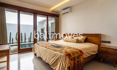 Villa Dua Kamar Tidur di Renon