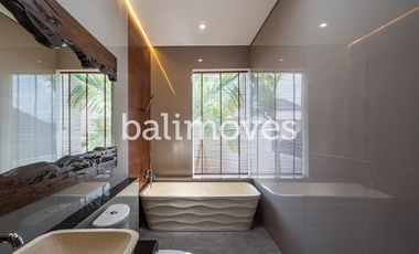 Villa Dua Kamar Tidur di Renon