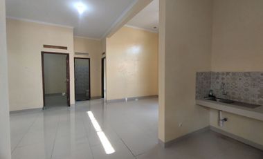 Rumah Bagus Luas Siap Huni di Karangasem Solo dekat ATMI dan UMS