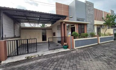 Rumah Bagus Luas Siap Huni di Karangasem Solo dekat ATMI dan UMS