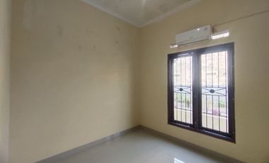 Rumah Bagus Luas Siap Huni di Karangasem Solo dekat ATMI dan UMS