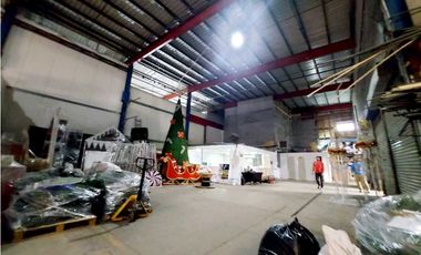 ALQUILER GALERA 1600M2 CON OFICINAS EN LOS NGELES BETANIA