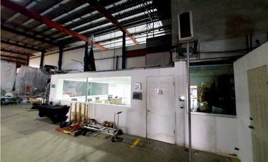 ALQUILER GALERA 1600M2 CON OFICINAS EN LOS NGELES BETANIA