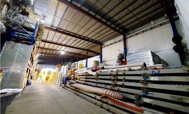 ALQUILER GALERA 1600M2 CON OFICINAS EN LOS NGELES BETANIA