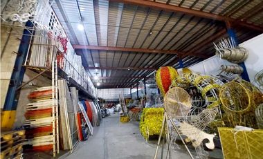 ALQUILER GALERA 1600M2 CON OFICINAS EN LOS NGELES BETANIA