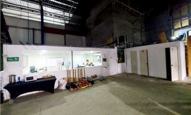 ALQUILER GALERA 1600M2 CON OFICINAS EN LOS NGELES BETANIA