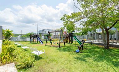 Casa en AMPLIA en Brisas del Golf, PH Victoria Paseo del Norte 5 HAB.