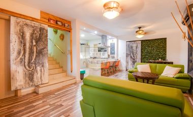 Casa en AMPLIA en Brisas del Golf, PH Victoria Paseo del Norte 5 HAB.