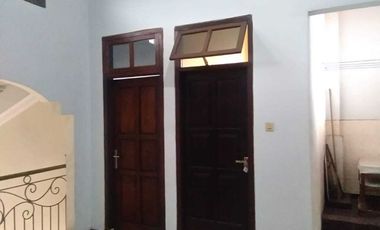RUMAH 2 LANTAI SIAP HUNI, PERUM SIDOKARE ASRI, PUSAT KOTA SIDOARJO