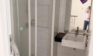 Disewakan Rumah Green Lake City West Europe 4x15m,2lt,Harga Rp.50jt/th