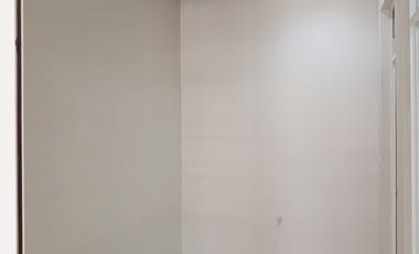 Disewakan Rumah Green Lake City West Europe 4x15m,2lt,Harga Rp.50jt/th