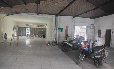 Tempat Usaha Mainroad Solo Kota