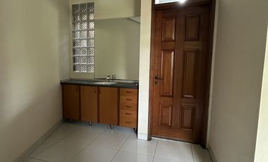 Disewakan Rumah siap huni lokasi elit di Kelapa Gading