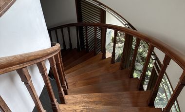 Disewakan Rumah siap huni lokasi elit di Kelapa Gading