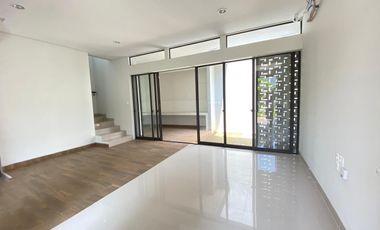 Sewa Rumah baru Cluster Flora Summarecon Bandung