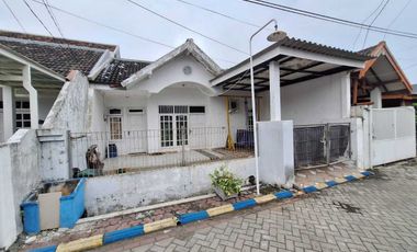 RUMAH DI PERUM PERMATA MEGAH ASRI E-8, SIDOKEPUNG, BUDURAN SIDOARJO
