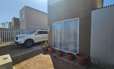Casa en Arriendo en Arriendo de Casa Amoblada 3H 2B en Villa San Luis, Ovalle